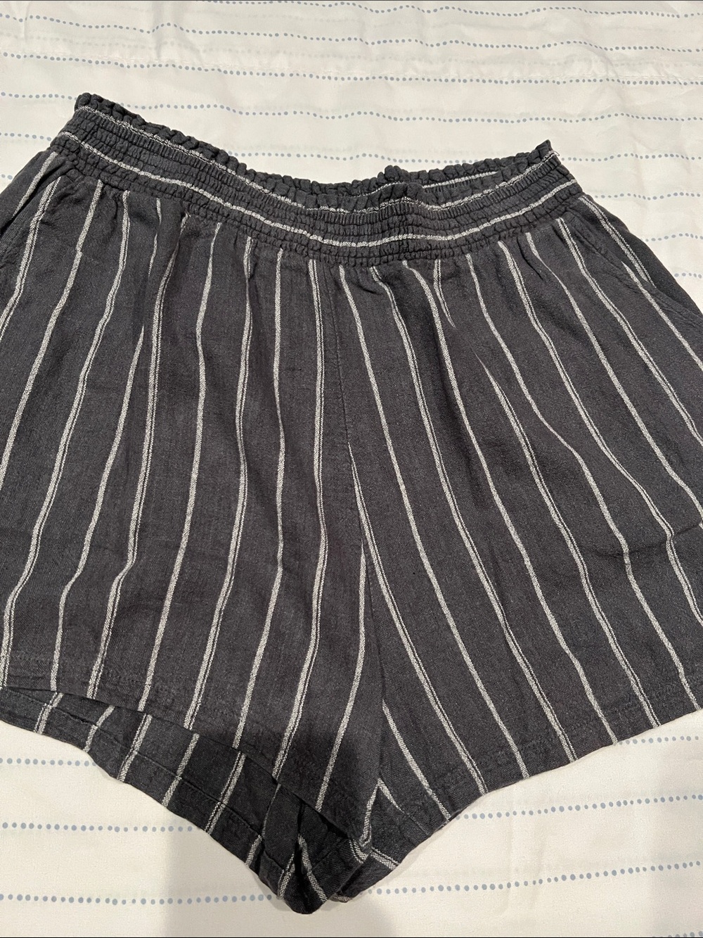 Universal Thread Black & White Striped High-Waist Women’s Shorts